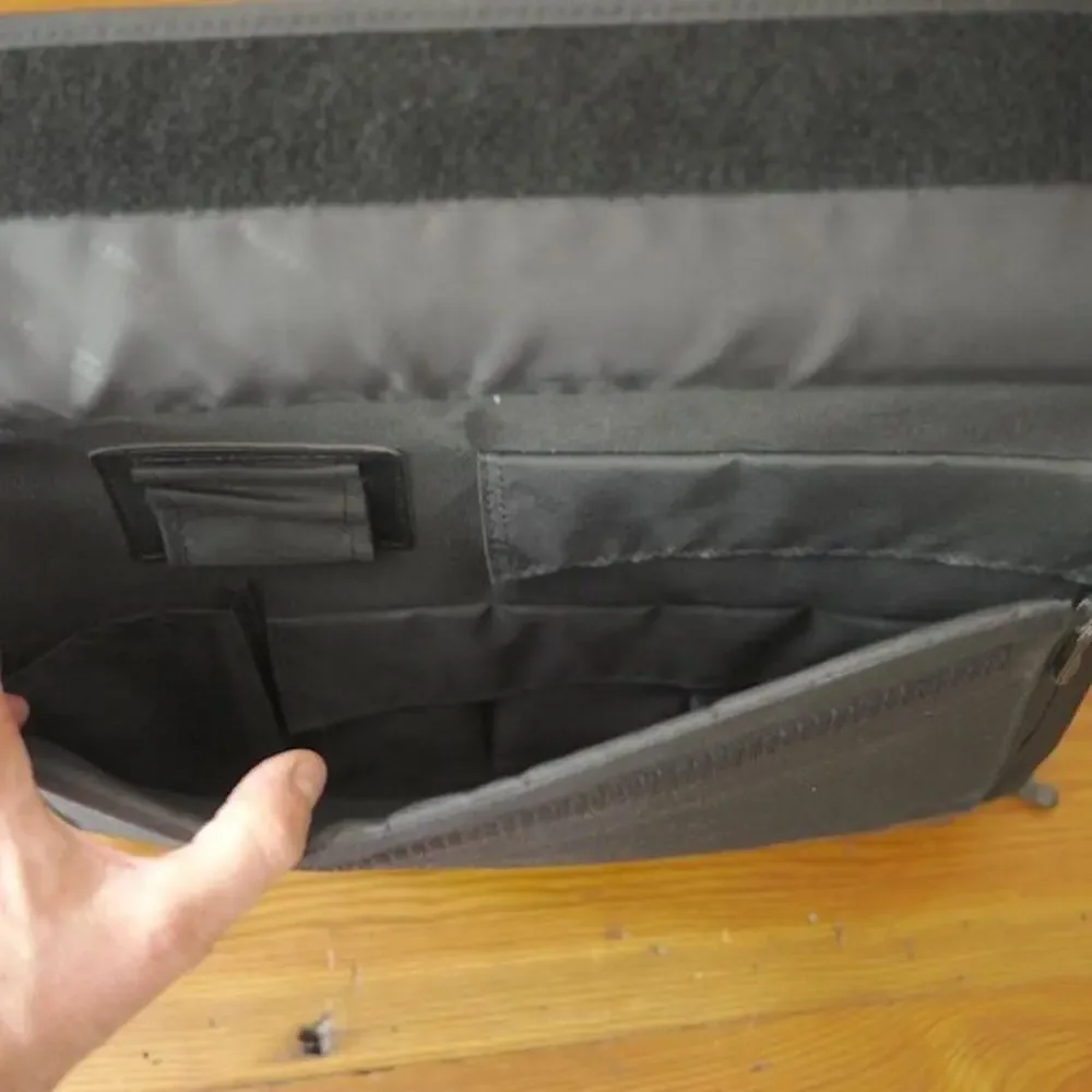 TARGUS Black Heavy Duty Laptop Bag Travel Briefcase w/ Shoulder Strap